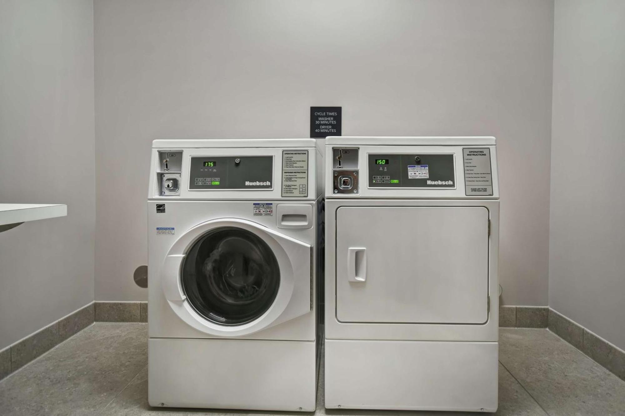 Hilton Garden West 3*