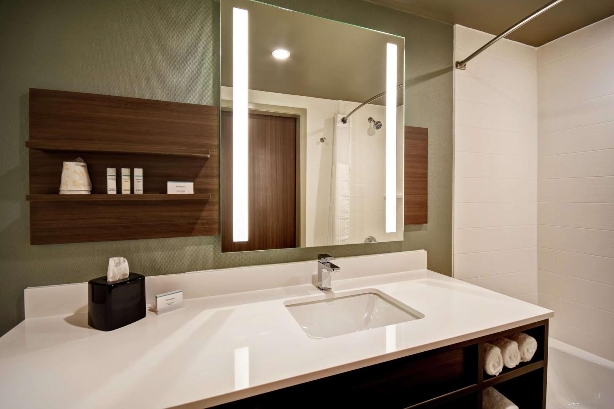 Hilton Garden West Hotel