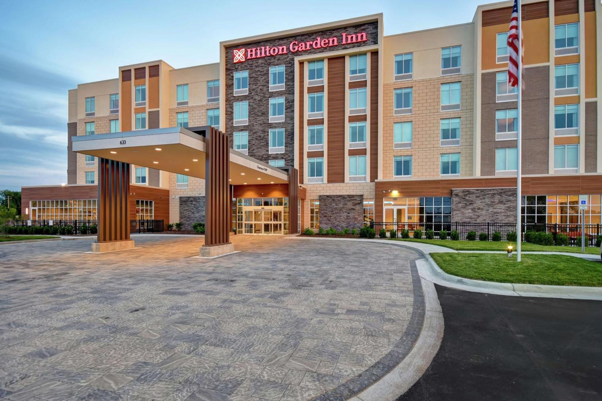 Hilton Garden West